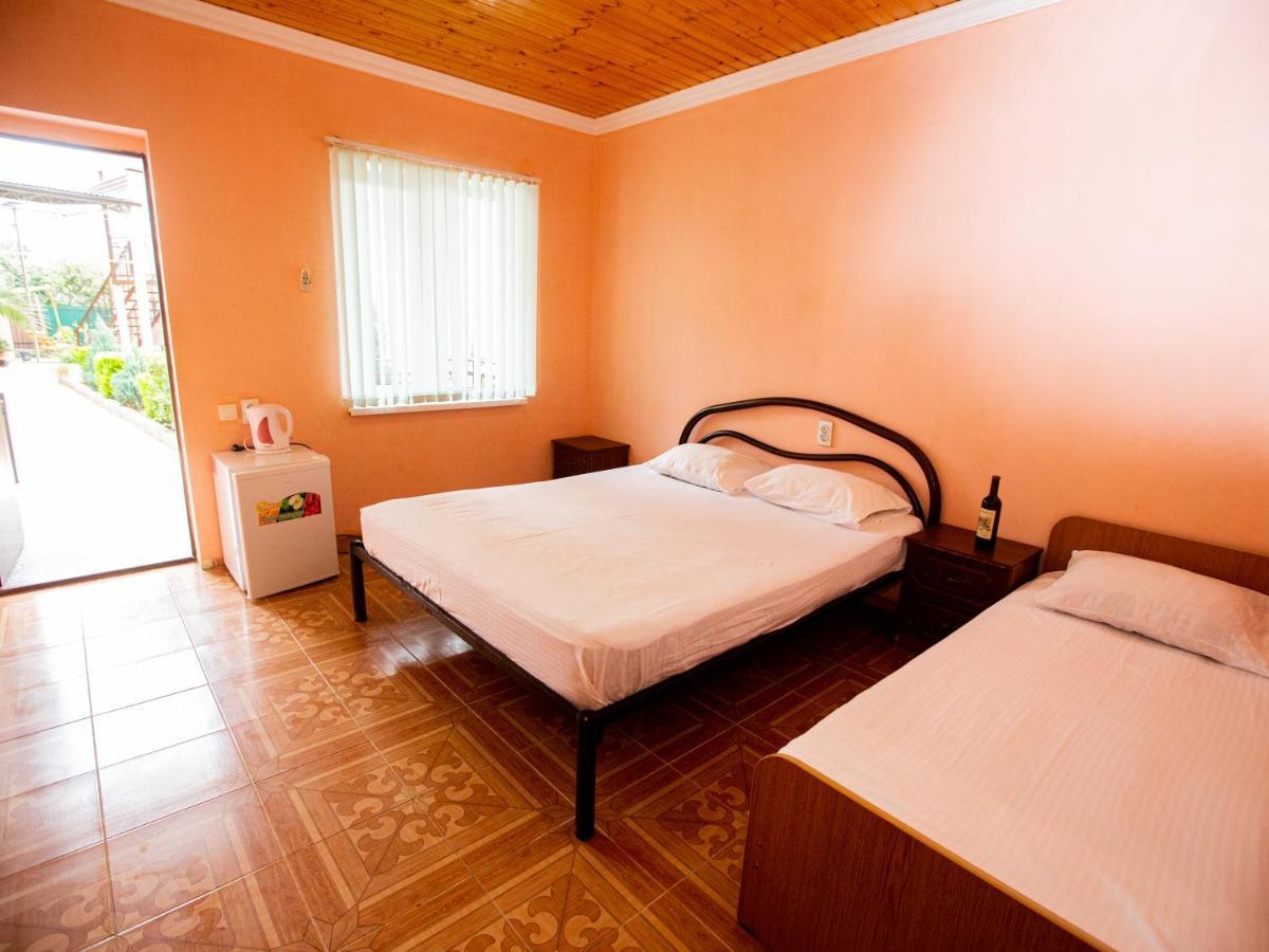 Mini Hotel Vavilon New Athos Exterior photo